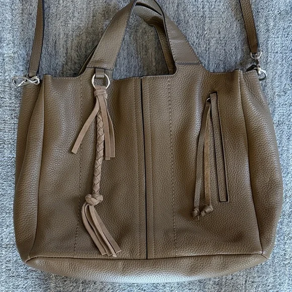 Vince Camuto pebble leather bag - Picture 2 of 6